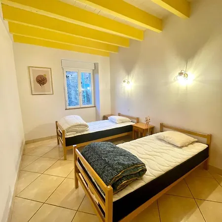 La Maison De La Colline Valzergues